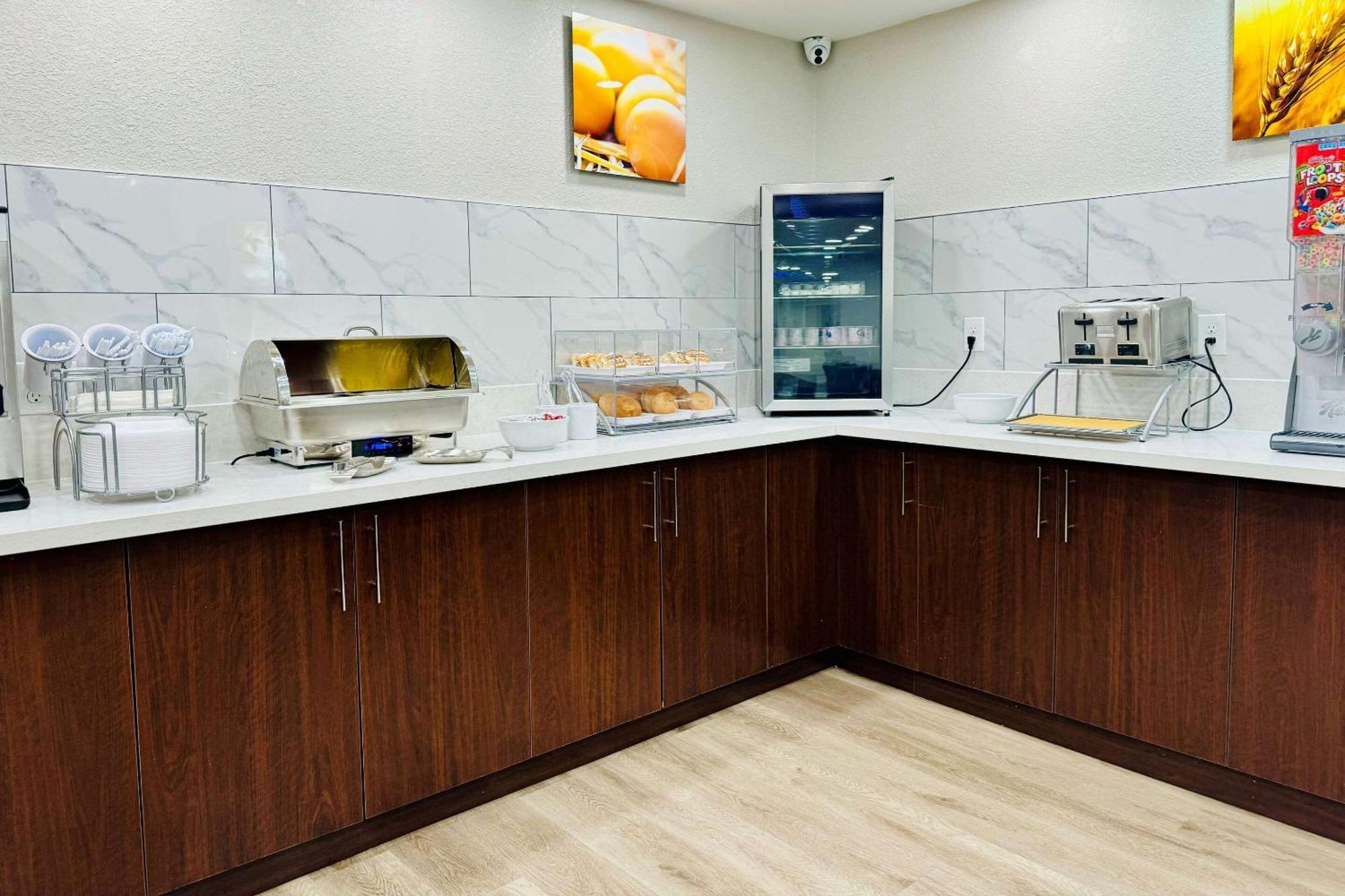 Comfort Inn & Suites Houston I-10 West Energy Corridor Ngoại thất bức ảnh
